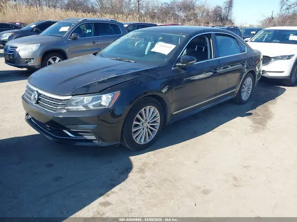 1VWBT7A37GC009656 2016 VOLKSWAGEN PASSAT - Image 2