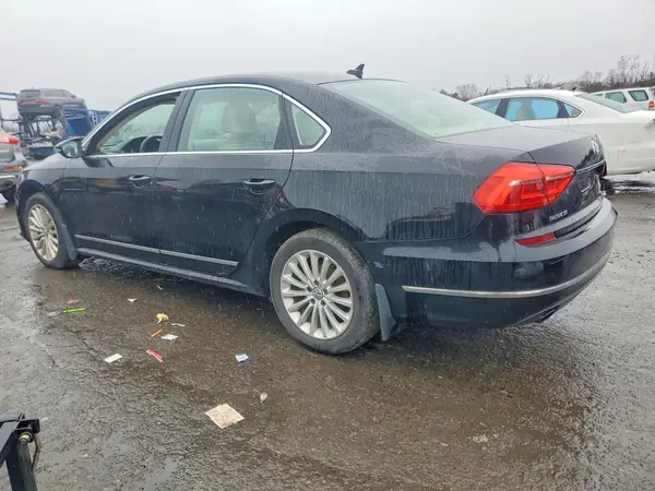 1VWBT7A37GC012752 2016 VOLKSWAGEN PASSAT - Image 2