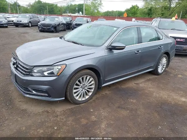 1VWBT7A37GC017935 2016 VOLKSWAGEN PASSAT - Image 2