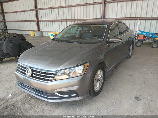 1VWBT7A37GC019779 2016 VOLKSWAGEN PASSAT - Image 2