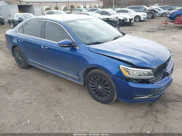 1VWBT7A37GC022682 2016 VOLKSWAGEN PASSAT - Image 1