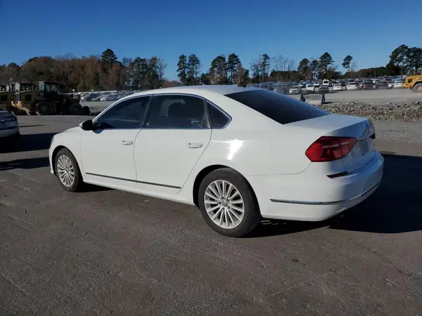 1VWBT7A37GC026229 2016 VOLKSWAGEN PASSAT - Image 2