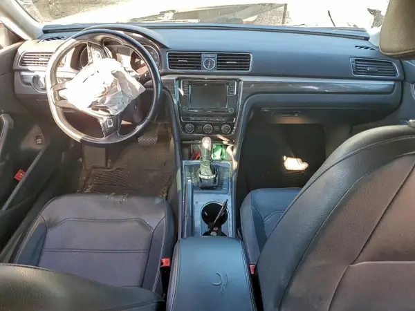 1VWBT7A37GC027610 2016 VOLKSWAGEN PASSAT - Image 8