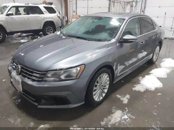 1VWBT7A37GC027784 2016 VOLKSWAGEN PASSAT - Image 2