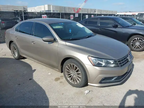 1VWBT7A37GC029339 2016 VOLKSWAGEN PASSAT - Image 1