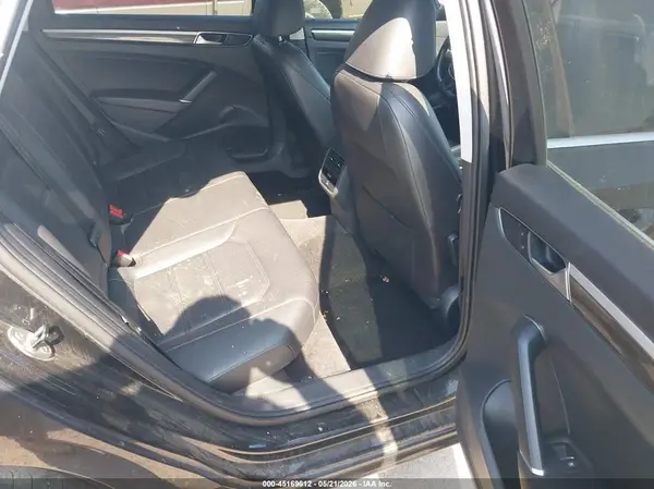 1VWBT7A37GC037246 2016 VOLKSWAGEN PASSAT - Image 8