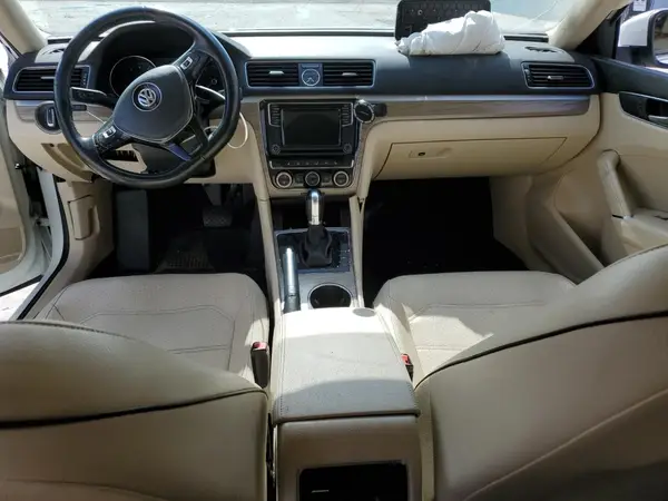 1VWBT7A37GC042561 2016 VOLKSWAGEN PASSAT - Image 8