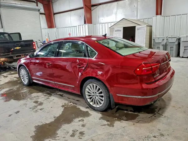 1VWBT7A37GC050417 2016 VOLKSWAGEN PASSAT - Image 2