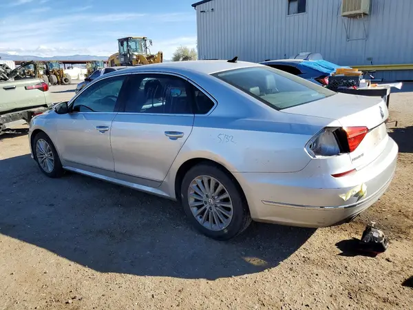 1VWBT7A37GC053060 2016 VOLKSWAGEN PASSAT - Image 2