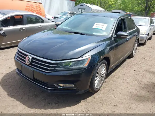 1VWBT7A37GC059490 2016 VOLKSWAGEN PASSAT - Image 2