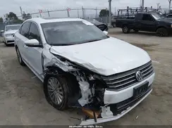 1VWBT7A37GC061031 2016 VOLKSWAGEN PASSAT