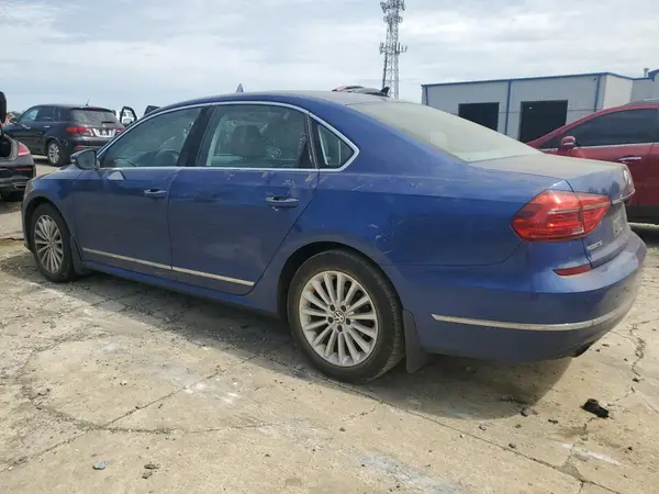 1VWBT7A37GC061966 2016 VOLKSWAGEN PASSAT - Image 2