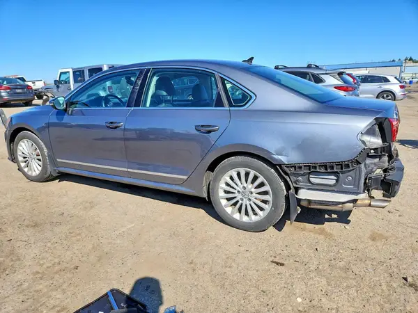 1VWBT7A37GC069856 2016 VOLKSWAGEN PASSAT - Image 2