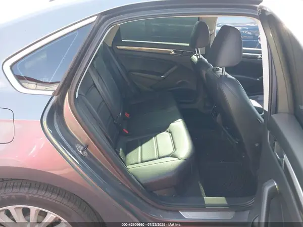 1VWBT7A37GC069999 2016 VOLKSWAGEN PASSAT - Image 8