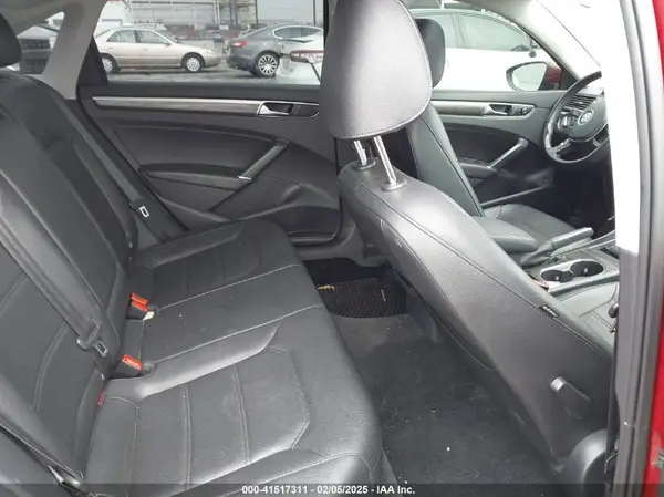 1VWBT7A37HC000764 2017 VOLKSWAGEN PASSAT - Image 8