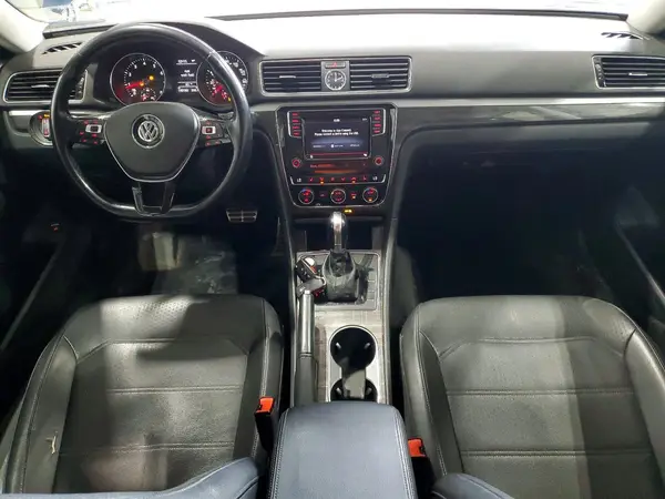 1VWBT7A37HC009853 2017 VOLKSWAGEN PASSAT - Image 8