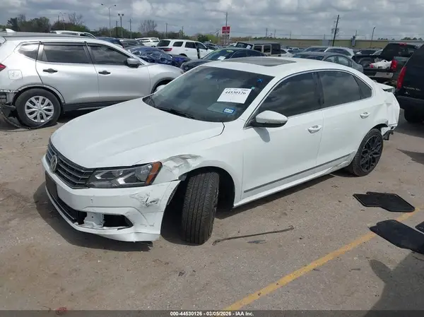 1VWBT7A37HC022294 2017 VOLKSWAGEN PASSAT - Image 2