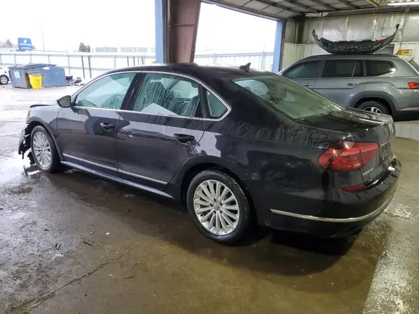 1VWBT7A37HC024384 2017 VOLKSWAGEN PASSAT - Image 2