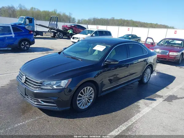1VWBT7A37HC026216 2017 VOLKSWAGEN PASSAT - Image 2