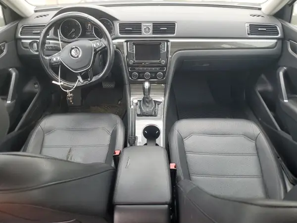 1VWBT7A37HC030377 2017 VOLKSWAGEN PASSAT - Image 8