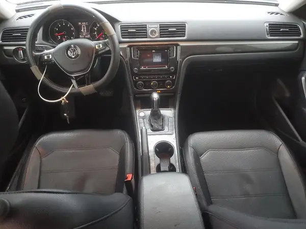1VWBT7A37HC033439 2017 VOLKSWAGEN PASSAT - Image 8