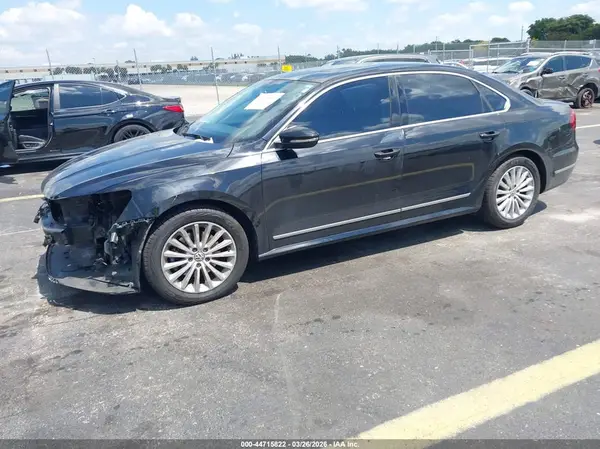 1VWBT7A37HC033487 2017 VOLKSWAGEN PASSAT - Image 2