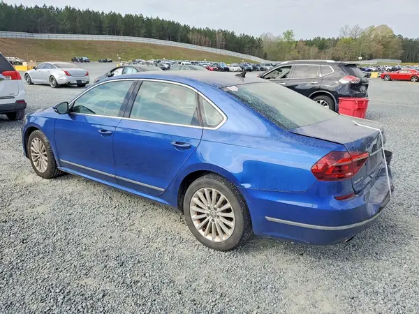 1VWBT7A37HC035403 2017 VOLKSWAGEN PASSAT - Image 2