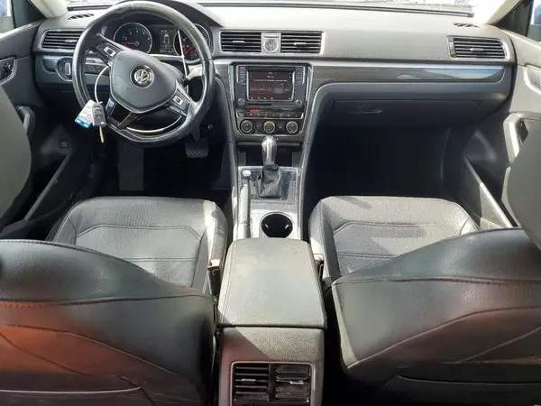 1VWBT7A37HC035403 2017 VOLKSWAGEN PASSAT - Image 8