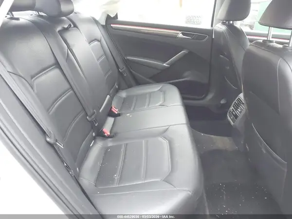 1VWBT7A37HC039306 2017 VOLKSWAGEN PASSAT - Image 8