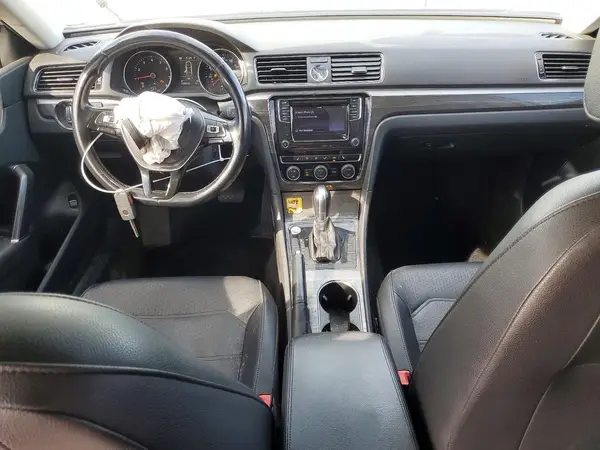 1VWBT7A37HC044358 2017 VOLKSWAGEN PASSAT - Image 8