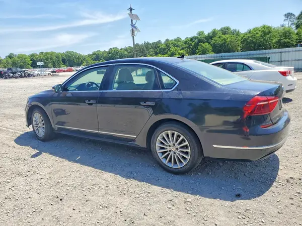 1VWBT7A37HC045509 2017 VOLKSWAGEN PASSAT - Image 2