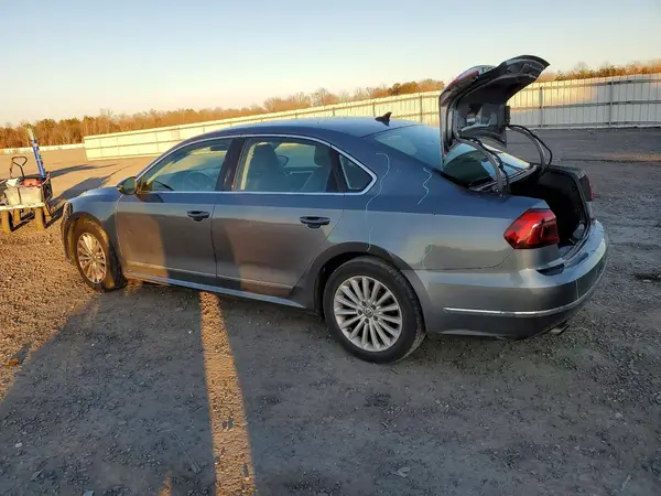 1VWBT7A37HC059118 2017 VOLKSWAGEN PASSAT - Image 2