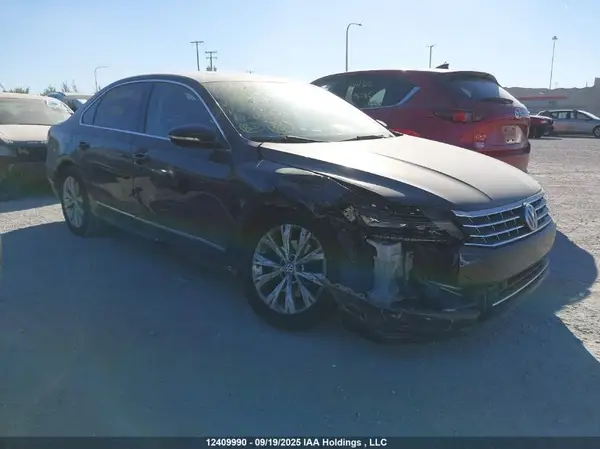 1VWBT7A37HC059216 2017 VOLKSWAGEN PASSAT - Image 1