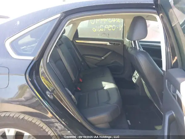 1VWBT7A37HC059216 2017 VOLKSWAGEN PASSAT - Image 8