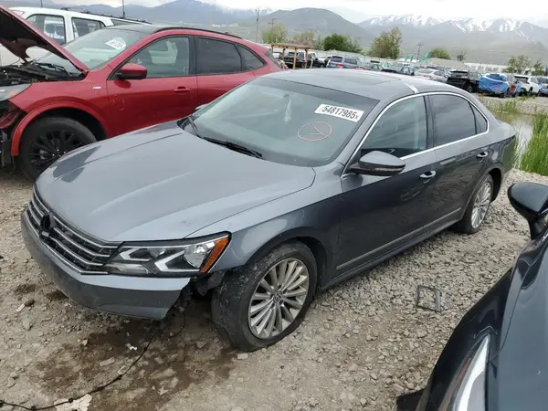 1VWBT7A37HC063248 2017 VOLKSWAGEN PASSAT - Image 1