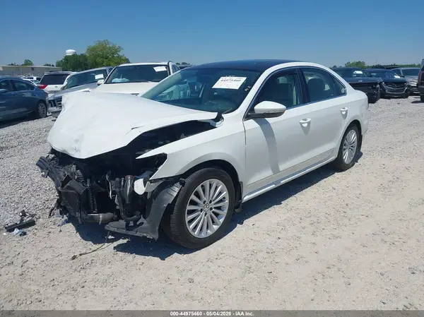 1VWBT7A37HC064366 2017 VOLKSWAGEN PASSAT - Image 2