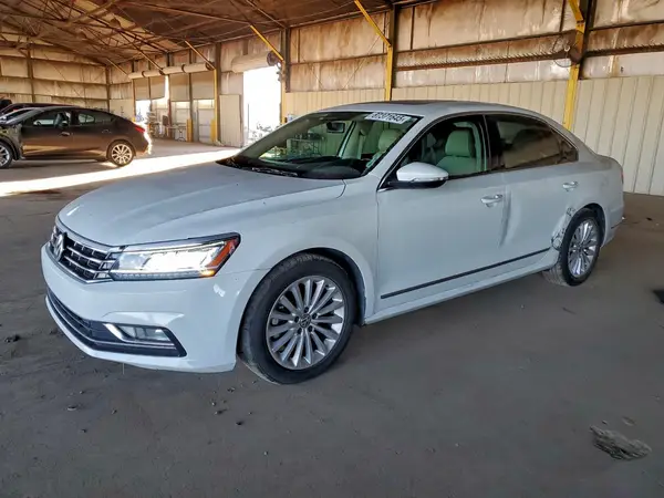 1VWBT7A37HC076923 2017 VOLKSWAGEN PASSAT - Image 2