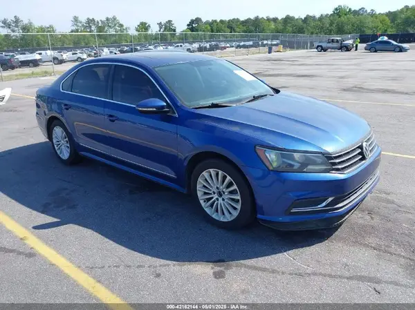 1VWBT7A38GC008788 2016 VOLKSWAGEN PASSAT - Image 1