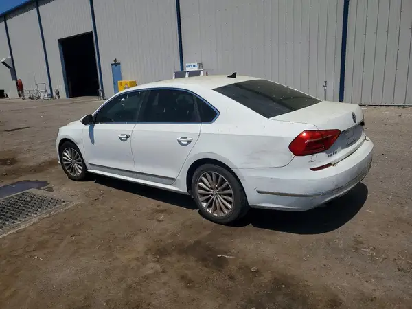 1VWBT7A38GC008886 2016 VOLKSWAGEN PASSAT - Image 2