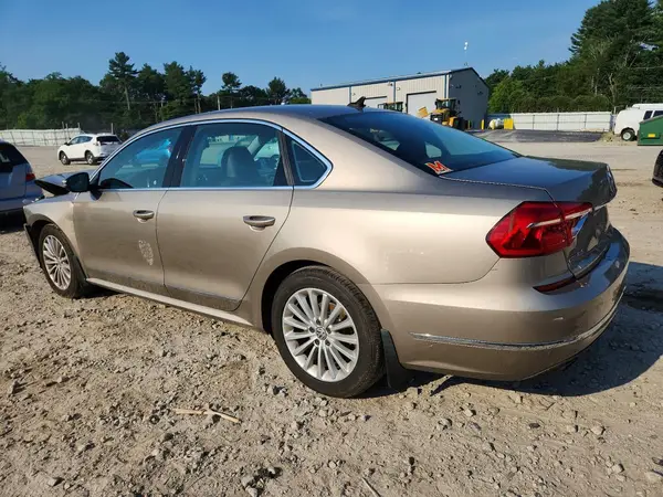 1VWBT7A38GC015661 2016 VOLKSWAGEN PASSAT - Image 2