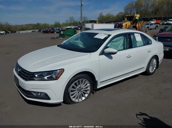 1VWBT7A38GC016180 2016 VOLKSWAGEN PASSAT - Image 2