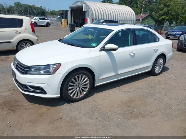 1VWBT7A38GC020973 2016 VOLKSWAGEN PASSAT - Image 2
