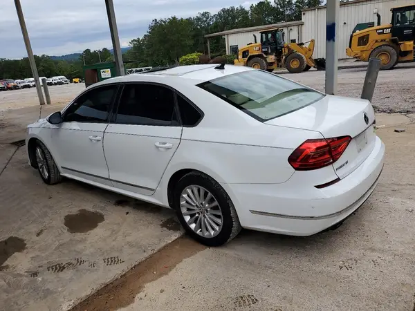 1VWBT7A38GC021900 2016 VOLKSWAGEN PASSAT - Image 2