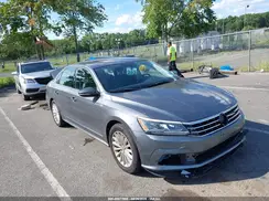 1VWBT7A38GC031780 2016 VOLKSWAGEN PASSAT