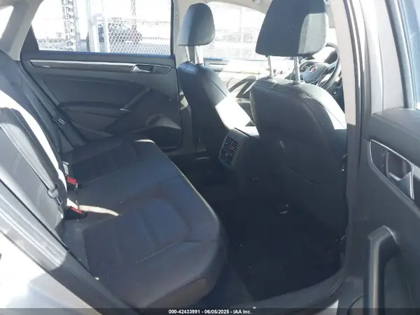 1VWBT7A38GC032654 2016 VOLKSWAGEN PASSAT - Image 8
