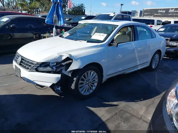 1VWBT7A38GC043802 2016 VOLKSWAGEN PASSAT - Image 2