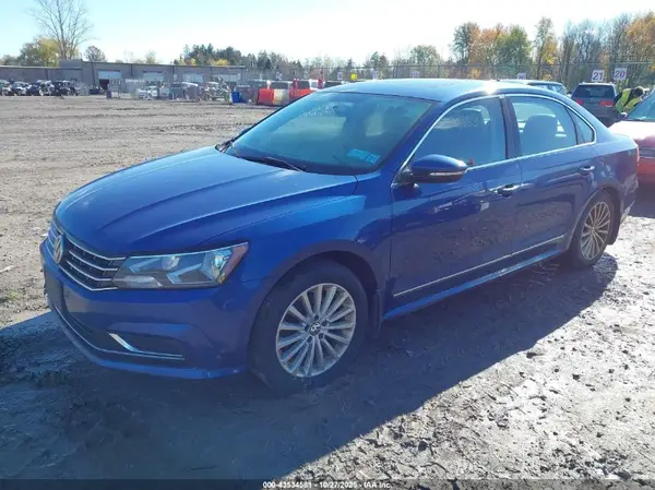 1VWBT7A38GC045033 2016 VOLKSWAGEN PASSAT - Image 2