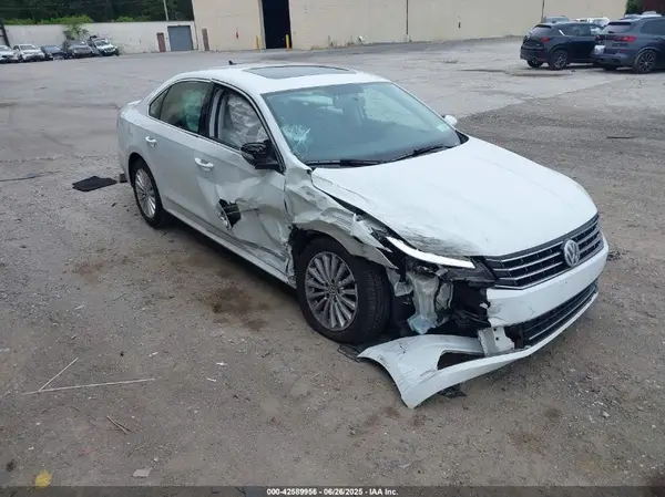 1VWBT7A38GC054119 2016 VOLKSWAGEN PASSAT
