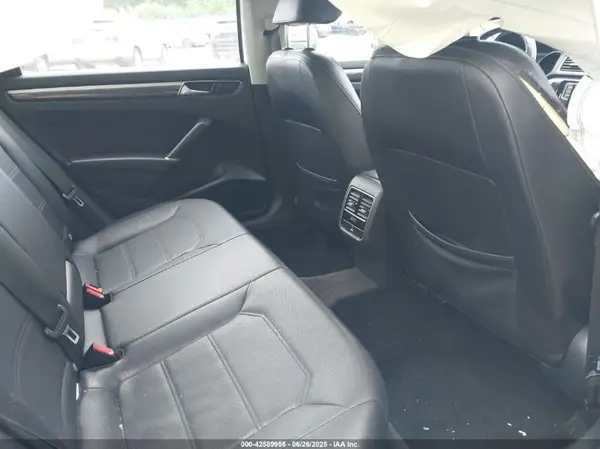1VWBT7A38GC054119 2016 VOLKSWAGEN PASSAT - Image 8