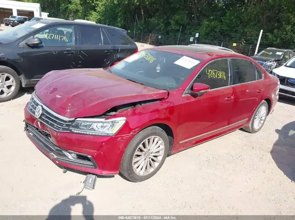 1VWBT7A38GC069512 2016 VOLKSWAGEN PASSAT - Image 2
